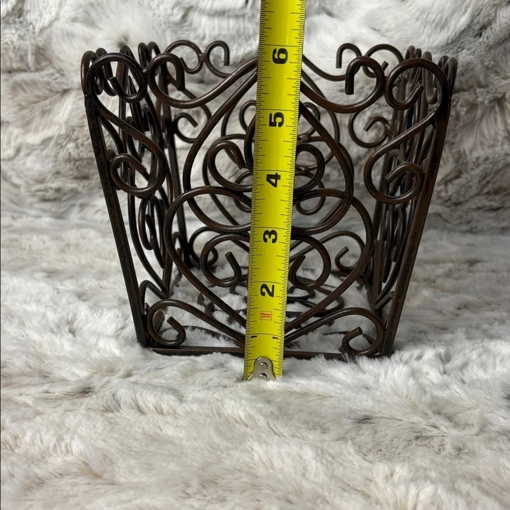 Vintage Southern Living at Home Rosedale Planters/Containers. Brown Metal